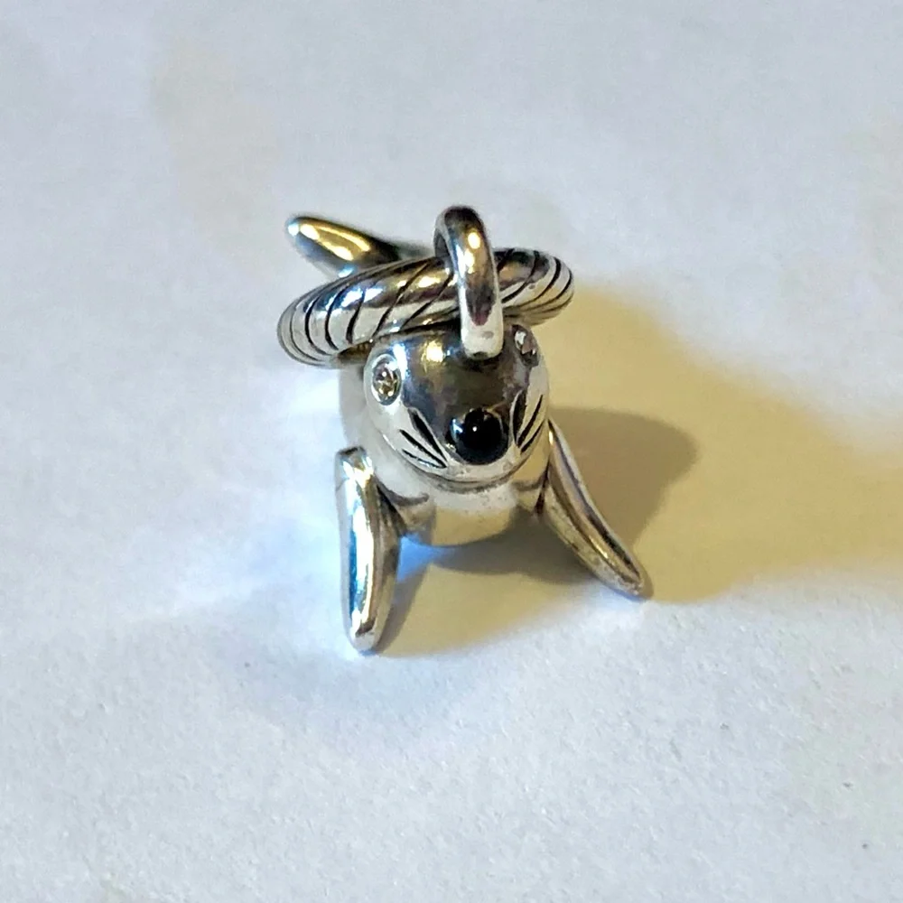 🆕 Brighton Sammy Seal silver charm Clear crystal eyes Black enamel nose Retired - Picture 2 of 6